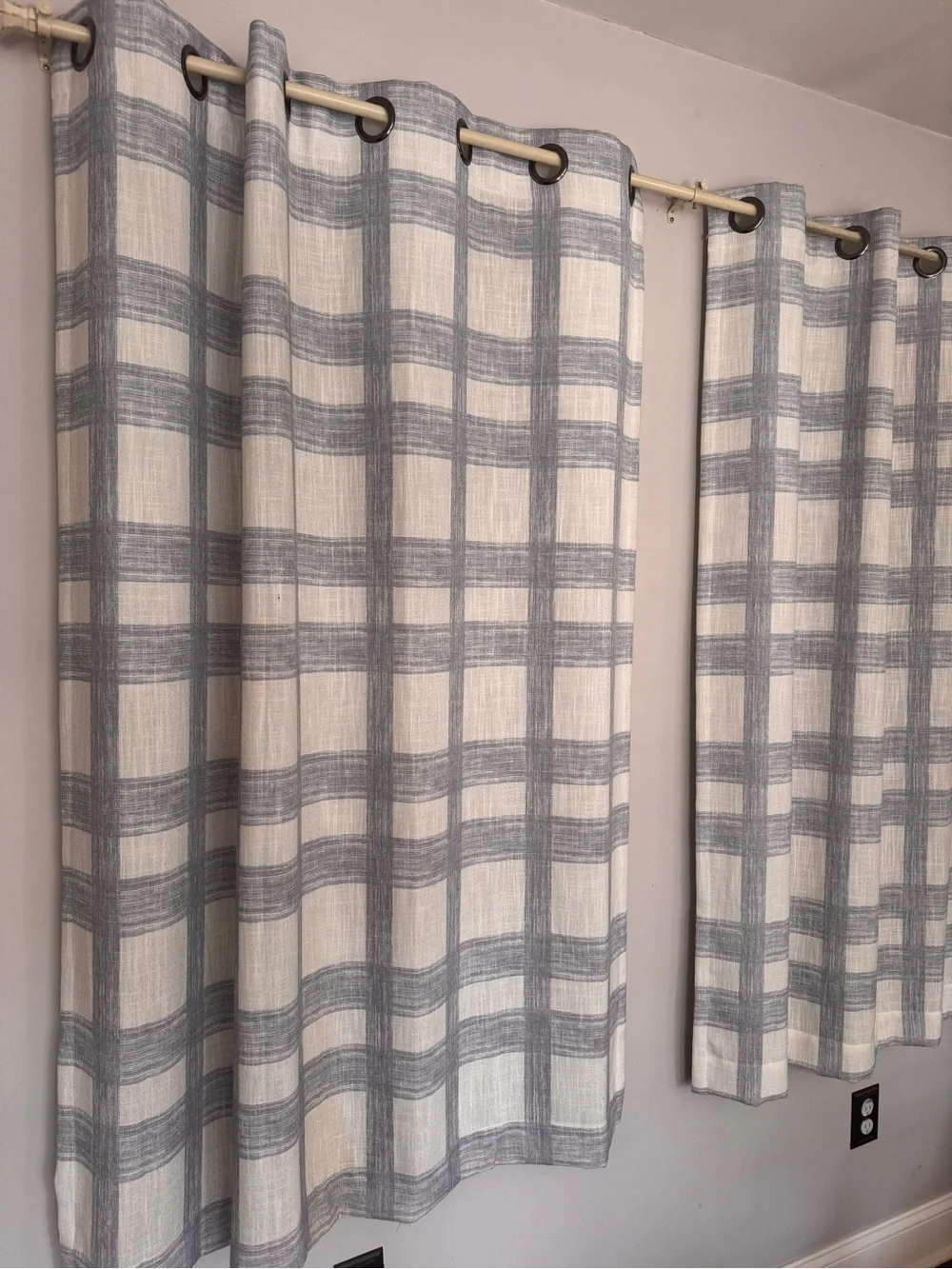 White and blue Plaid Grommet Window Curtain Panel - Brand Unspecified